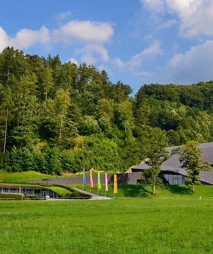 Außenansicht Passionsspielhaus und Festspielhaus Erl