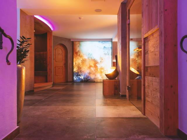 Moderner Wellnessbereich im Posthotel Erlerwirt