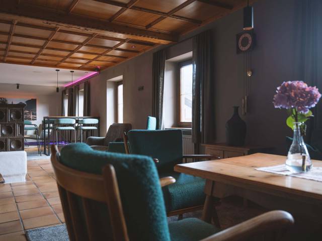 Kirchdachlounge innen im Posthotel Erlerwirt