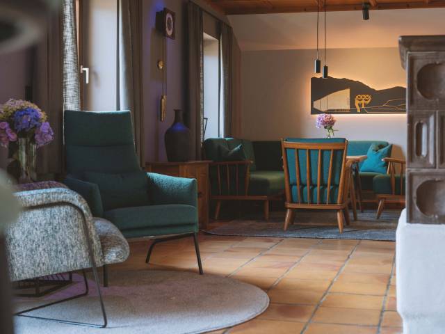 Kirchdachlounge innen im Posthotel Erlerwirt