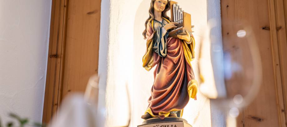 Heilige Cäcilia Statue